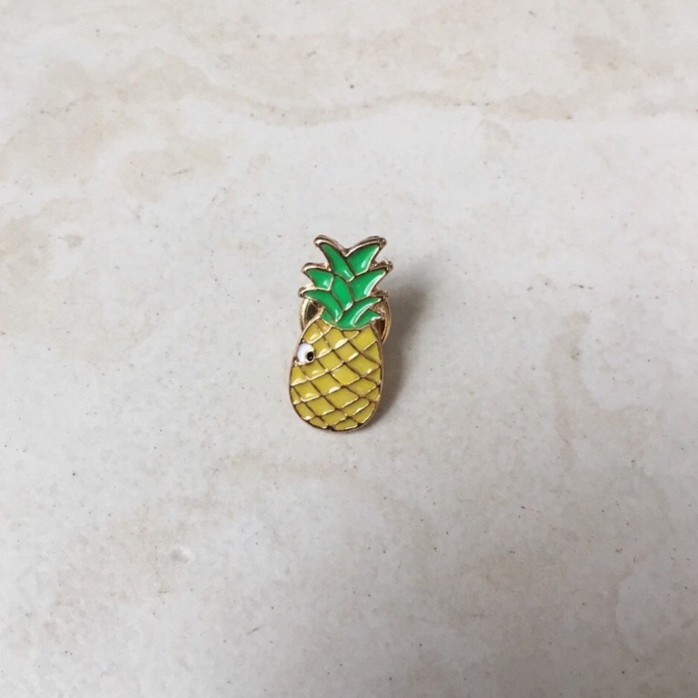 Pineapple Pin🍍 - Picture 3 of 4